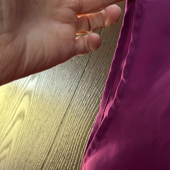 Torrid magenta, sleeveless blouse and decorative back. Size Torrid 0. - Picture 3 of 7